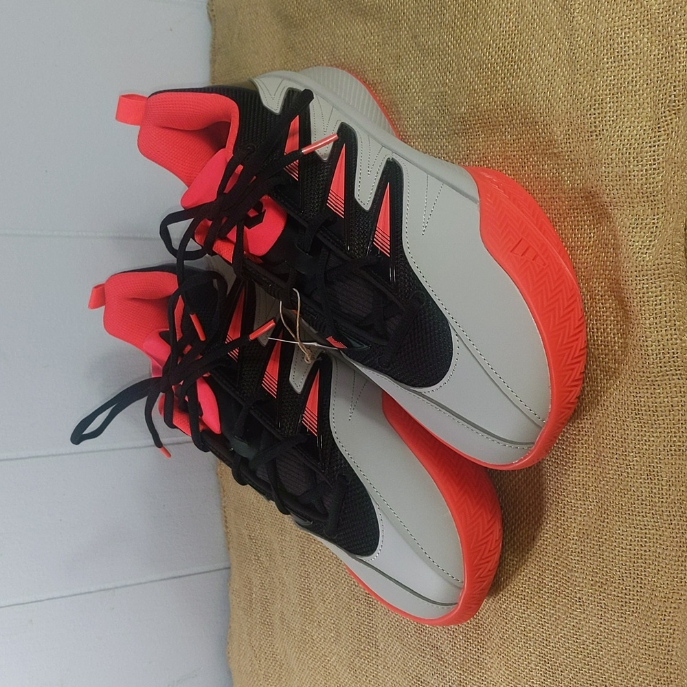 Adidas Dame Certified 3 Men's Low Top Basketball Shoes Sz 11.5, Black/Red/Grey